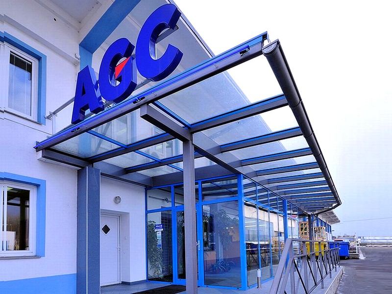 Poptávka po autosklech z AGC Automotive Czech roste